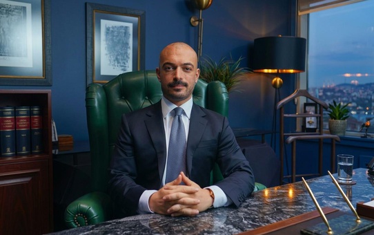 Ünlülere yönelik uyuşturucu soruşturmasında Emek Emre tutuklandı! Çağla Boz’a ev hapsi
