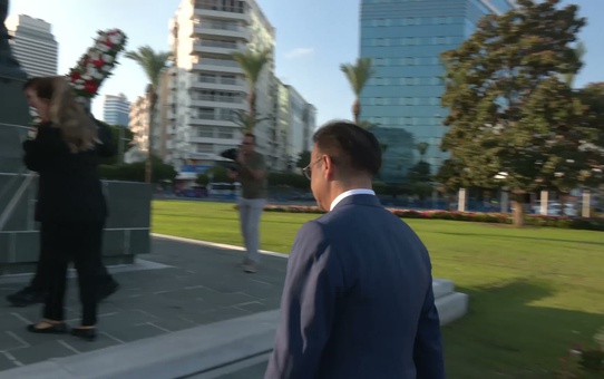 İzmir'de 2026-2027 eğitim yılı çelenk töreniyle başladı, 850 bin öğrenci ders başı yaptı