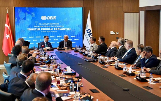 Adalet Bakanı Gürlek DEİK toplantısında konuştu, ekonomik bağımsızlık vurgusu yaptı