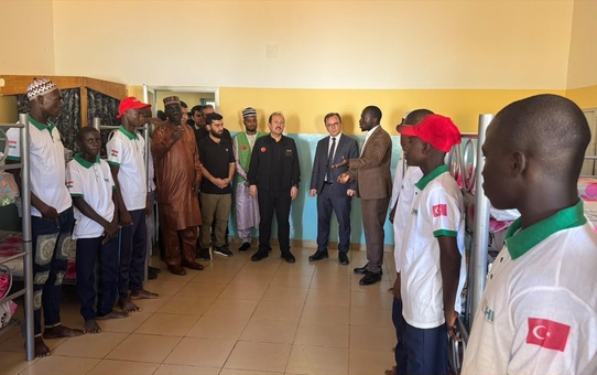AFAD Başkanı Pehlivan, Niamey'deki Yetim Eğitim Kompleksi'ni gezdi