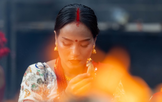 Nepal'de Teej Festivali'nde kadınlar eşlerinin sağlığı için dua etti