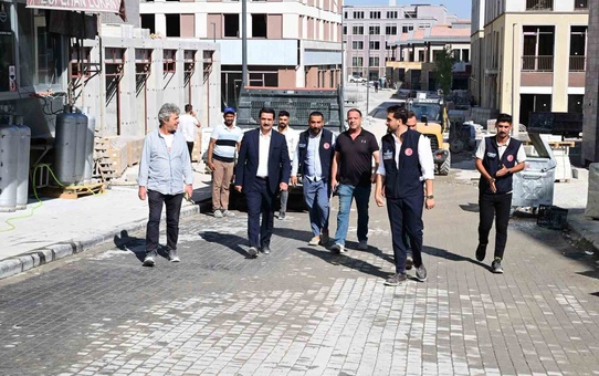 Battalgazi'de Şemsiye Sokak ve Yeni Cami ay sonunda tamamlanacak