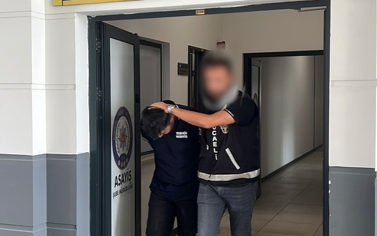 'Tamir' vaadiyle tam 12 kişiyi dolandırdı! Baskılı tişörtü de var
