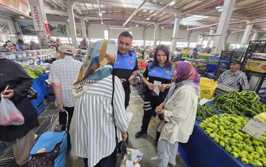 Bozüyük'te pazarda sahte para ve dolandırıcılık uyarısı yapıldı