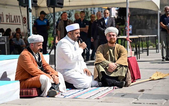 Erzurum'da Ahilik Haftası kutlandı, Yılın Ahisi keresteci Halim Acar seçildi