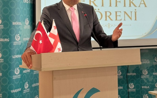Gürcü askerlere Tiflis'te düzenlenen törenle Türkçe sertifikaları verildi