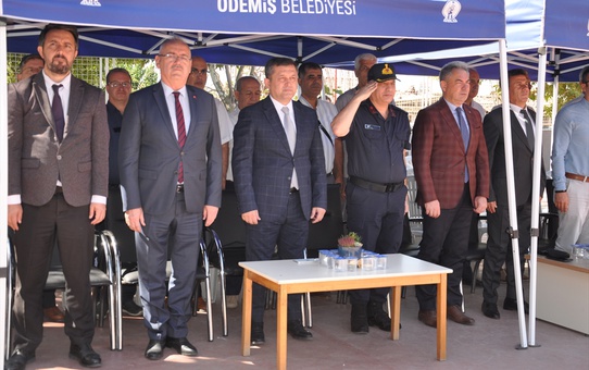 Ödemiş'te İlköğretim Haftası törenle başladı, Kaymakam Erdoğan da katıldı