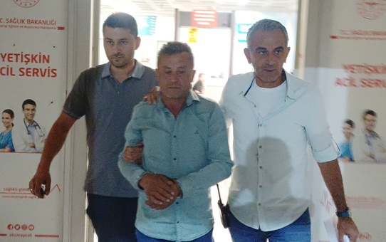Aksaray'da parkta kavga: Bıçaklanan kişi ağır yaralandı, saldırgan tutuklandı