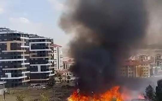 Sivas Şeyh Şamil Mahallesi'nde otluk alanda çıkan yangın söndürüldü