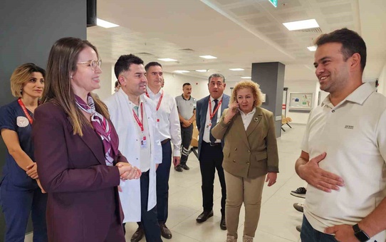 Aydın Şehir Hastanesi başhekimi Kadın Doğum ve Perinatoloji Servisini ziyaret etti