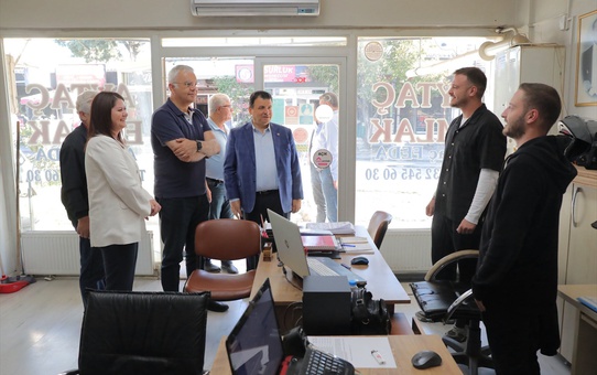 Edirne Belediye Başkanı Gencan, milletvekilleriyle sanayi esnafını ziyaret etti