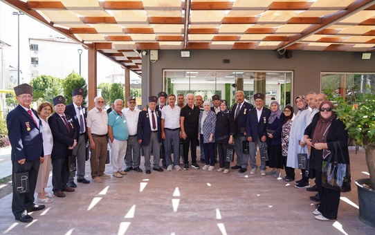 Finike'de 19 Eylül Gaziler Günü programı düzenlendi