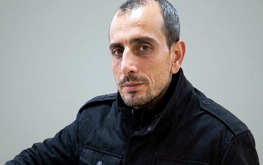 Adana'da sokak ortasında silahlı saldırıya uğrayan 8 çocuk babası Yaşar Akman hayatını kaybetti
