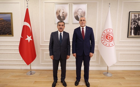Bakan Işıkhan, Türkiye Kamu-Sen heyetini kabul etti, ek zam ve refah payı gündemdeydi
