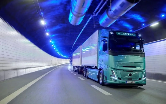 Volvo Trucks yeni nesil elektrikli kamyonların seri üretimine İsveç'te başladı
