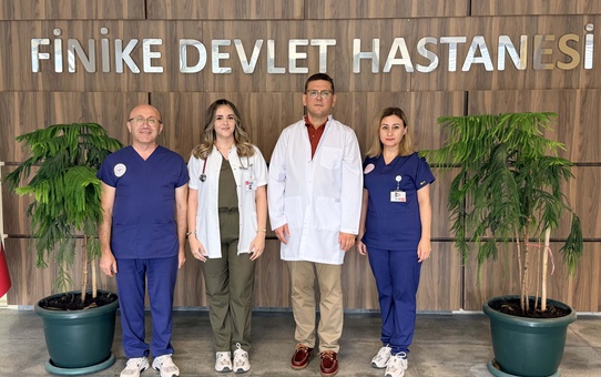 Hemşire annesi ve sağlık memuru babasının hastanesine hekim olarak atandı