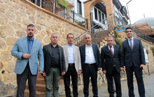 Ankara Tarım Müdürü Dallı, Beypazarı'nda üreticilere biyolojik mücadeleyi anlattı
