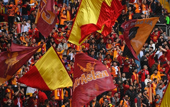 Forma giymekte zorlanıyorlardı! Galatasaray'da iki ayrılık birden