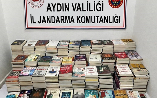 Kuşadası Güzelçamlı'da iki işletmede 658 bandrolsüz kitap ele geçirildi