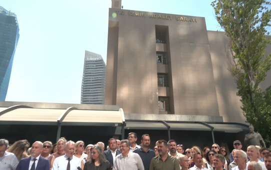 İzmir’de Emek ve Demokrasi Güçleri’nden “eşit ve özgür yaşam” çağrısı