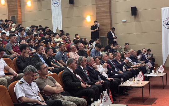 Kayseri'de Ahilik Haftası'nda 'Bacıyan-ı Rum' paneli yapıldı