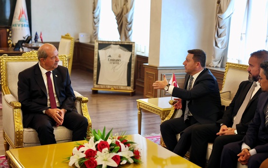 KKTC Cumhurbaşkanı Tatar, Nevşehir Belediyesini ziyaret etti