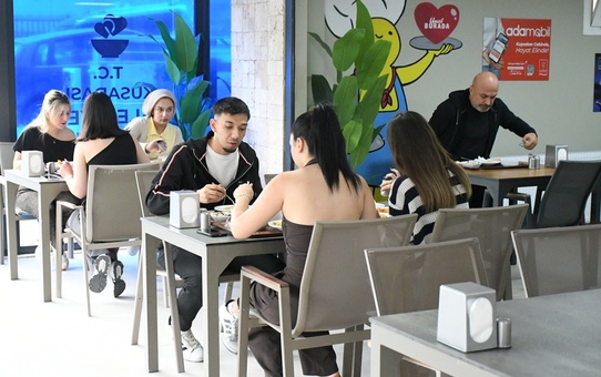 Kuşadası’nda Kent Lokantası her gün 500 kişiyi ağırlıyor