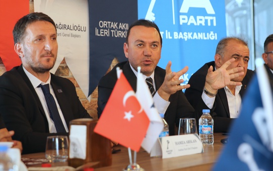 Keskinkılıç, Siirt'te partisinin 840'a yakın ilçede faaliyette olduğunu anlattı