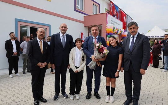 Erzincan'da hayırseverlerin yaptırdığı anaokulu Vali Aydoğdu'nun katılımıyla açıldı