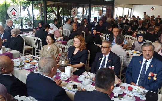 Devrek'te gaziler Gaziler Günü kahvaltısında protokolle buluştu