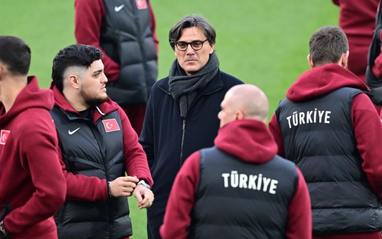 Montella'dan sürpriz karar! Milli Takım'da iki yıldızın kalemi kırıldı