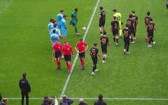 3. Lig'de ikinci kez maça çıkmayan Yeni Malatyaspor bir alt lige düşürüldü