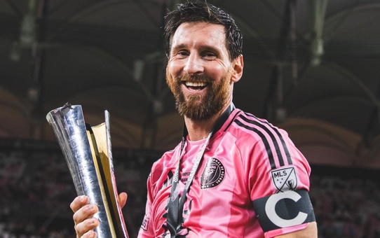 Tarihin en çok kupa kazanan futbolcusu Messi, 48. şampiyonluğuna ulaştı