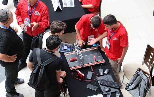TEKNOFEST Güneydoğu'da 677 finalist takım projelerini jüriye sundu