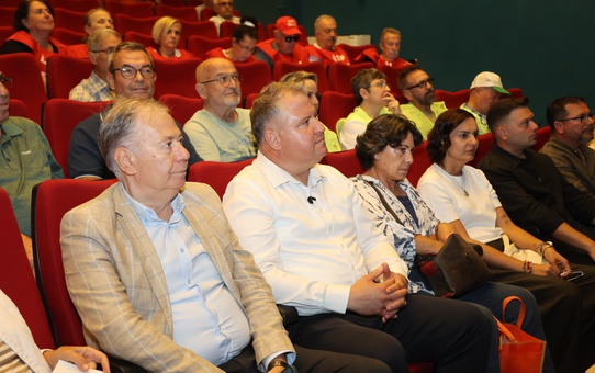 Urla'da otoyol özelleştirmesine karşı toplantıda dava açılacağı ifade edildi