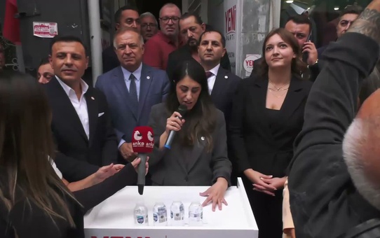 YENİ Parti Eyüpsultan İlçe Başkanlığı açıldı... Gökan Zeybek: Bu yağmaya, bu soyguna karşı durmak hepimizin boynunun borcudur
