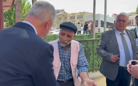 Gürün'de 25 yıllık AK Parti seçmeni YENİ Partili vekillere isyan etti