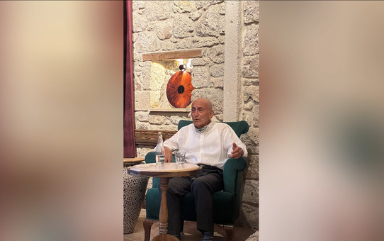 Aykut Mutlu'nun Viyana'dan Demirel'e uzanan anıları kitapta toplandı