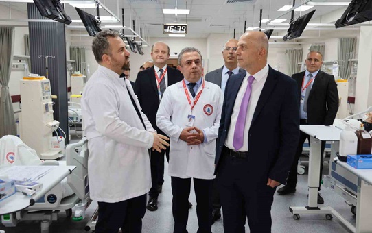 BEUN Rektörü Ulusoy, hastanede Diyaliz Merkezi ve yenileme çalışmalarını inceledi