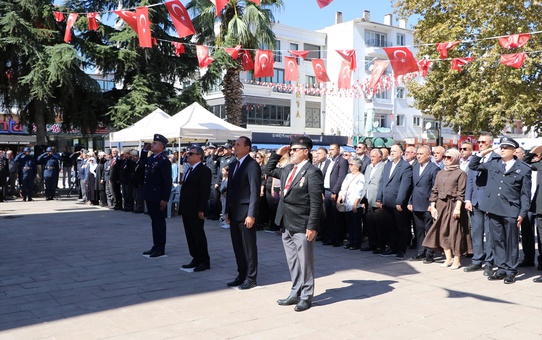 Çiftlikköy'de Gaziler Günü dolayısıyla tören düzenlendi