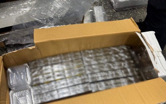Bulgaristan'ın Kaptan Andreevo gümrüğünde Türk tırından 20 bin paket kaçak sigara çıktı