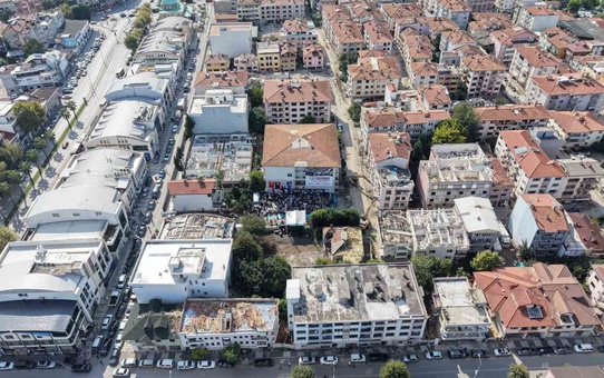 Sakarya Adapazarı Tığcılar'da 718 bağımsız bölümlük dönüşümde ilk yıkım başladı