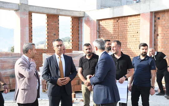 Spor Toto Başkanı Öztürk, Şırnak'ta 1500 kişilik spor salonunu ve yurdu inceledi