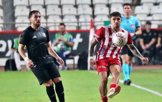 Van de Streek ve da Costa'nın golleriyle Antalyaspor, Vanspor FK'yı 3-0 mağlup etti