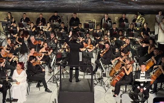 Carmina Burana, Aspendos'ta Haberstock'ın yönetiminde 250 kişilik kadroyla sahnelendi