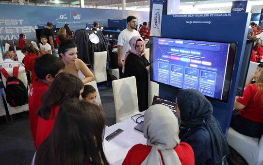 Diyarbakır'da TEKNOFEST 2026 sürüyor, T3 Vakfı'ndan üreten toplum mesajı geldi