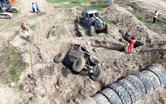 TOSFED'in Düzce Extreme Yarışı'nda TR2'de Emirhan Kutlu-Yunus Çalıiçi birinci oldu