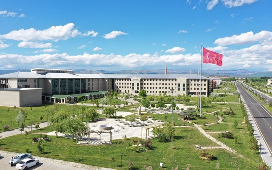 AİÇÜ, THE 2027 sıralamasına girmeye hak kazandı, başvuru süreci ele alındı