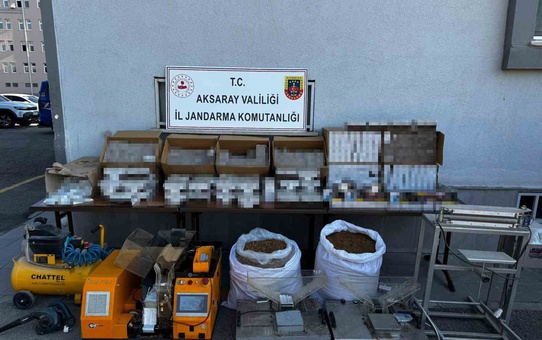 Aksaray'da tütün operasyonunda 5 gözaltı, 2,1 milyon liralık malzeme ele geçirildi