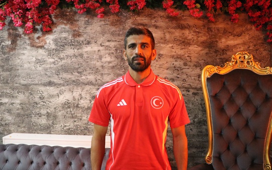 Ampute Milli Futbol Takımı kaptanı Taştan, Erciyes'te şampiyonluk hedefini anlattı